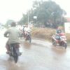 Tanggul Jebol, Jalan Tambi-Tegalurung Desa Tugu Sliyeg, Warga Minta Bupati Segera Bertindak